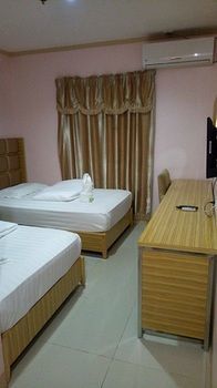 Meaco Hotel ليغاسبي المظهر الخارجي الصورة